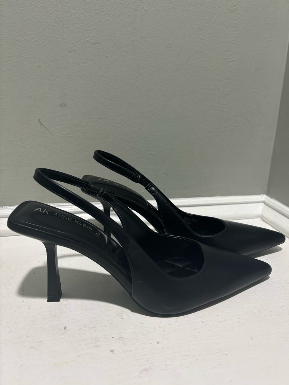 Anne Klein Black Pointed Slingback Heels